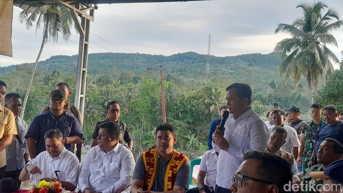 Rapat bersama Gubernur Sumut dan Bupati di sekitar jembatan Noyo di Kabupaten Nias Barat