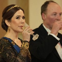 Menariknya, setelah kunjungan kenegaraan ini berakhir, baik tiara maupun gelang tersebut akan dipamerkan di Treasury di bawah Kastil Rosenborg, memungkinkan publik untuk melihat dari dekat perhiasan bersejarah ini setelah lebih dari satu abad tersembunyi dari sorotan. Foto: dok. Instagram