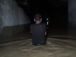 Tanggul Jebol, Ratusan Rumah di Purwakarta Kebanjiran hingga 1,5 Meter