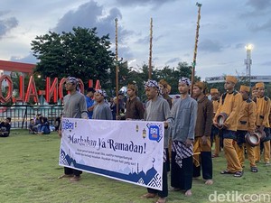 Tradisi Nyumet Mercon di Masjid Agung Semarang, Ternyata Dulunya Bom Udara