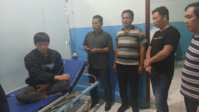 Warga keracunan massal di Tomohon dilarikan ke rumah sakit.