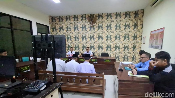 3 pembunuh pria berjaket hitam di Jombang divonis 3 tahun