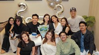 happy birthday cintaku, to infinity more, tulis Thariq Halilintar dalam Instagram miliknya. Foto: instagram Aaliyah Massaid