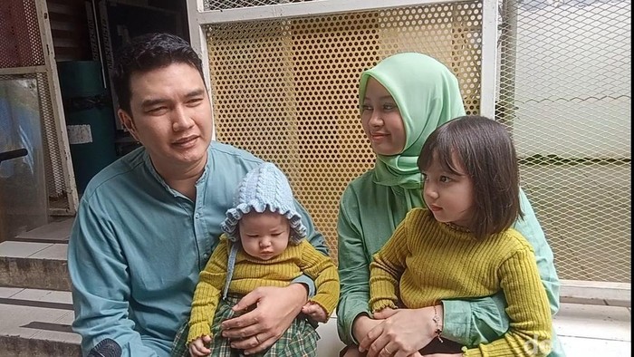 Aldi Taher dan keluarganya saat ditemui di kawasan Jakarta.