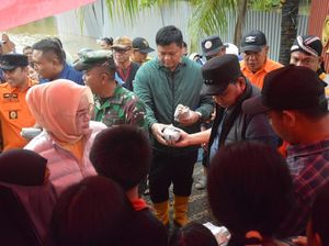 Gerak Cepat Pemkab Banyuasin Tangani Banjir: Tinjau Lokasi dan Beri Bantuan