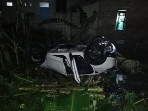 Honda HR-V Tertabrak KA Singasari di Blitar, 1 Orang Tewas