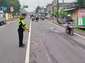 Kecelakaan Karambol di Jalur Mojokerto-Lamongan, 1 Pemotor Tewas