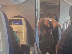 Aneka Aksi Memalukan Para Influencer Demi Konten