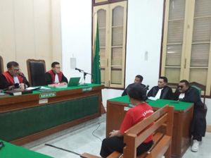 Ratu Entok Divonis 34 Bulan Penjara di Kasus Suruh Yesus Potong Rambut