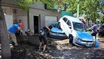 Mobil-mobil Jadi Korban Dahsyatnya Banjir di Argentina