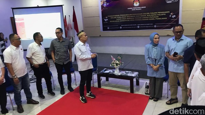 Naili Trisal-Akhmad Syarifuddin (Naili-Ome) resmi mendaftar di KPU untuk maju bertarung pada pemungutan suara ulang (PSU) Pilkada Palopo.