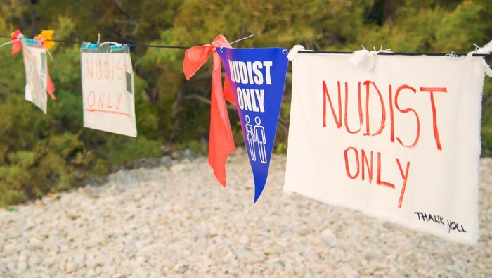 Pantai nudis