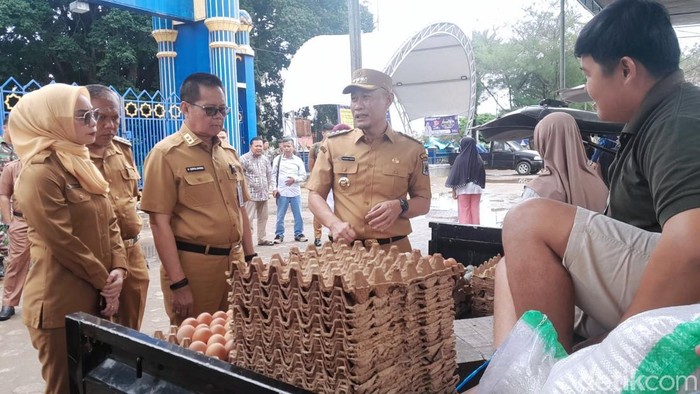 Pemerintah Kota Lubuklinggau mengadakan operasi pasar di 8 kecamatan selama empat hari di kota Lubuklinggau.