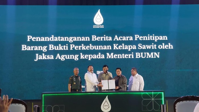 Penyerahan 221 Ribu Ha Lahan Sawit untuk Ketahanan Energi di Gendung Danareksa, Jakarta, Senin (10/3/2025).