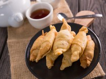 Murah Renyah! 20 Molen Mini Rp 5.000 Ada di Sini!