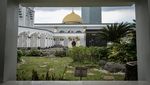 Potret Masjid Terbesar yang Ada di Pusat Perbelanjaan