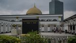 Potret Masjid Terbesar yang Ada di Pusat Perbelanjaan