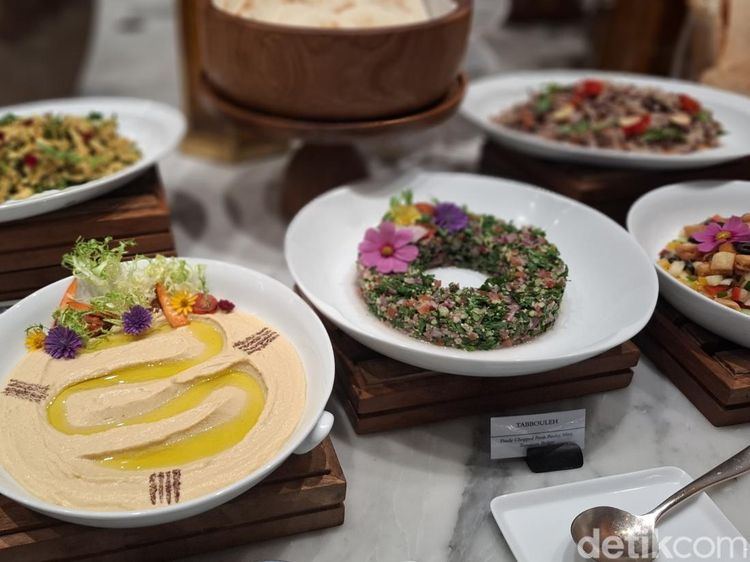 Buka Puasa Pakai Hidangan Nusantara dan Timur Tengah di Lantai 22 Hotel Ibu Kota