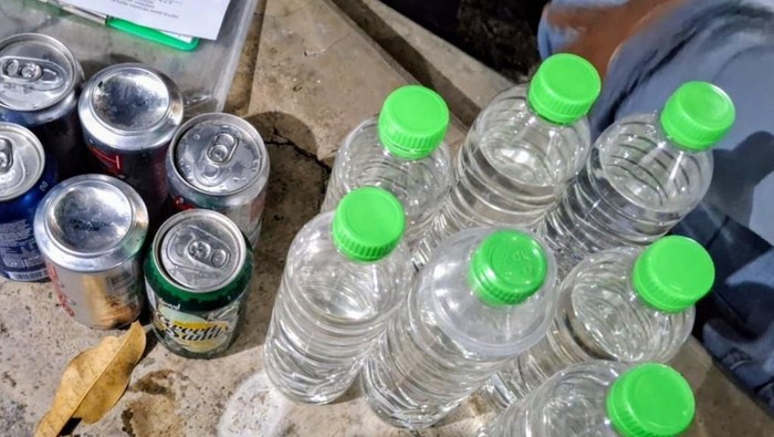 Puluhan Botol Arak Diamankan di Situbondo