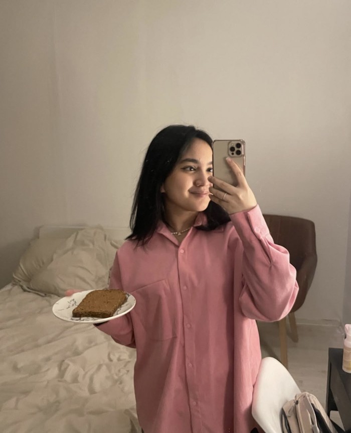 Rachel Amanda Bikin Sandwich hingga Jajan di Pasar Amsterdam Rachel Amanda Bikin Sandwich hingga Jajan di Pasar Amsterdam