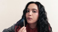 Rachel Amanda Aurora merupakan aktris 30 tahun yang telah membintangi beberapa judul film. Dua Hati Biru dan Mencuri Raden Saleh adalah dua di antaranya. Foto: Instagram auroramanda95