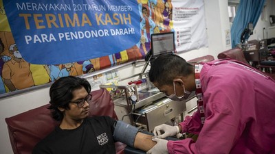 Ratusan Warga di Semarang Ikut Aksi Donor Darah saat Ramadan