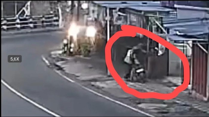 Rekaman CCTV ojol di Kota Malang dibegal