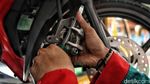Saat Siswa Istimewa Ikut Pelatihan Kerja Servis Sepeda Motor