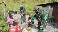 Warga setempat menyambut antusias kegiatan tersebut.  