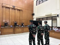 Video: Tiga Oknum TNI Kasus Penembakan Bos Rental Mobil Jalani Sidang Tuntutan