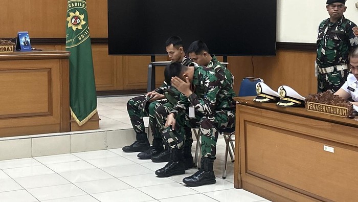 Sidang tiga terdakwa oknum TNI AL di kasus penggelapan mobil yang berujung penembakan bos rental mobil