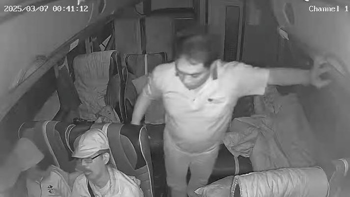 Sindikat pencurian laptop di bus PO Trividi.
