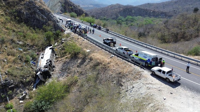 A drone view shows the scene of a bus accident that left several victims in Santo Domingo Narro, Oaxaca state, Mexico, March 10, 2025. REUTERS/Jose de Jesus Cortes