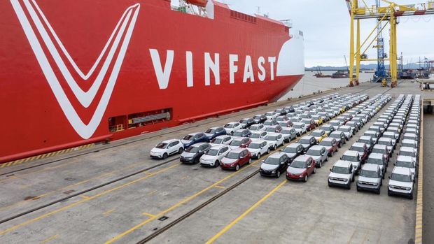 2.500 unit mobil VinFast dikirim dari Vietnam ke Indonesia