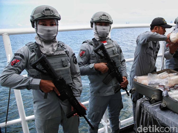 Bakamla Gagalkan Penyelundupan Benih Lobster di Pulau Seribu