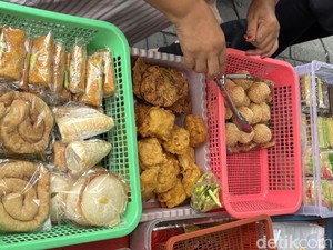 Berburu Takjil di Kampung Kue Surabaya, Surganya Kuliner Saat Ramadan