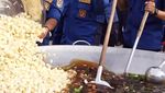Bobon Santoso Masak Bareng Ustad Derry Sulaiman dan Ikut Ngeliwet