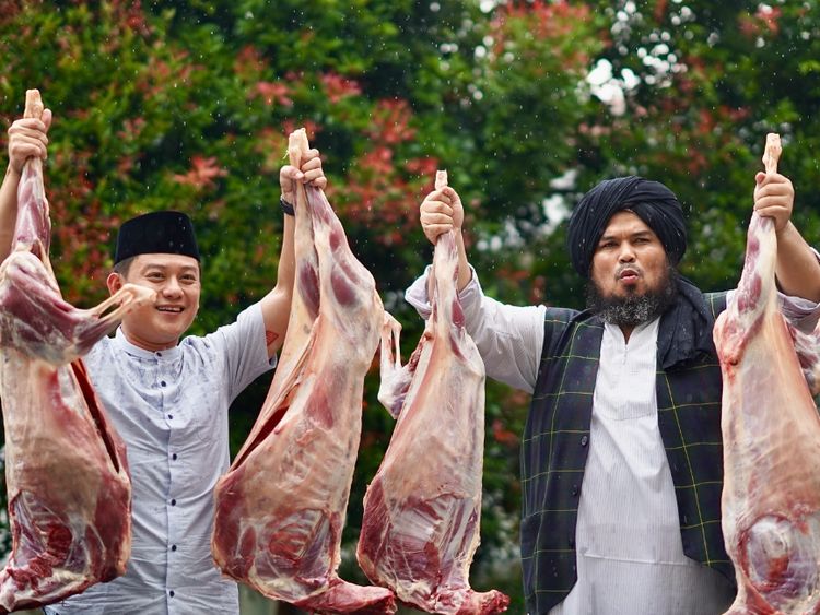 Bobon Santoso Masak Bareng Ustad Derry Sulaiman dan Ikut Ngeliwet