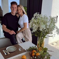 Dalam pernyataan di media sosial, Ter Stegen mengaku berpisah secara baik-baik. “Tidak ada perselingkuhan yang dilakukan Daniela. Tidak ada pihak ketiga yang terlibat. Fakta. Sesuai yang sudah dikomunikasikan, Dani dan saya telah memutuskan untuk menempuh jalan yang berbeda dalam situasi yang baik di mana kami menjaga komunikasi yang saling percaya,” tulis Ter Stegen.Foto: Instagram @dany06g