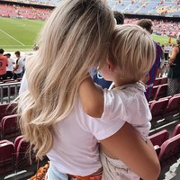 Mantan pasangan itu pun meminta pengertian dari media untuk melindung anak-anak mereka.Keputusan ini tidak mudah, seperti yang dapat kalian bayangkan, tetapi kami berdua yakin ini adalah langkah terbaik bagi kami. Fokus kami adalah melakukan yang terbaik bagi anak-anak kami, memastikan mereka terus memiliki lingkungan yang penuh kasih sayang dan stabil,” kata keduanya. Foto: Instagram @dany06g