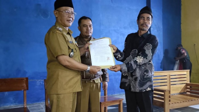 Deklarasi kembali ke NKRI dari Abdul Rosid dan para pengikutnya