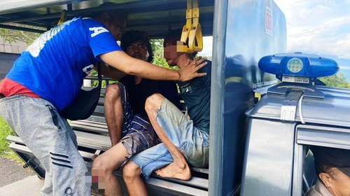 Dua pencuri tabung gas ditangkap setelah diamuk massa di Karangasem, Senin (10/3/2025).