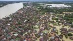 Sepekan Banjir Luapan Sungai Batanghari Merendam Jambi