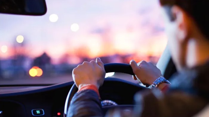 Gangguan mata saat nyetir mobil. Gangguan mata saat nyetir mobil.