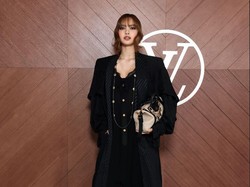 Foto: Para Bintang Stylish di Show Louis Vuitton, Lalisa Hingga Emma Stone