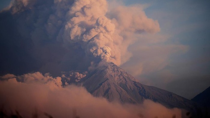 Gunung Berapi Fuego di Guatemala Meletus The