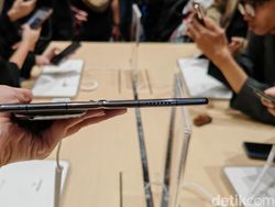 Lebih Intim dengan Huawei Mate X6, HP Layar Lipat Tipis Harga Rp 30 Juta