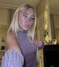 Foto: Model OnlyFans Kematiannya Jadi Misteri, Ada Jejak Darah & Tabung Gas