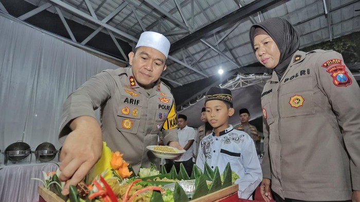 Kapolres Blitar berbuka bersama anak yatim