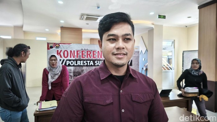 Kasat Reskrim Polresta Solo AKP Prastiyo Triwibowo, saat ditemui di awak media di Mapolresta Solo, Selasa (11/3/2025).